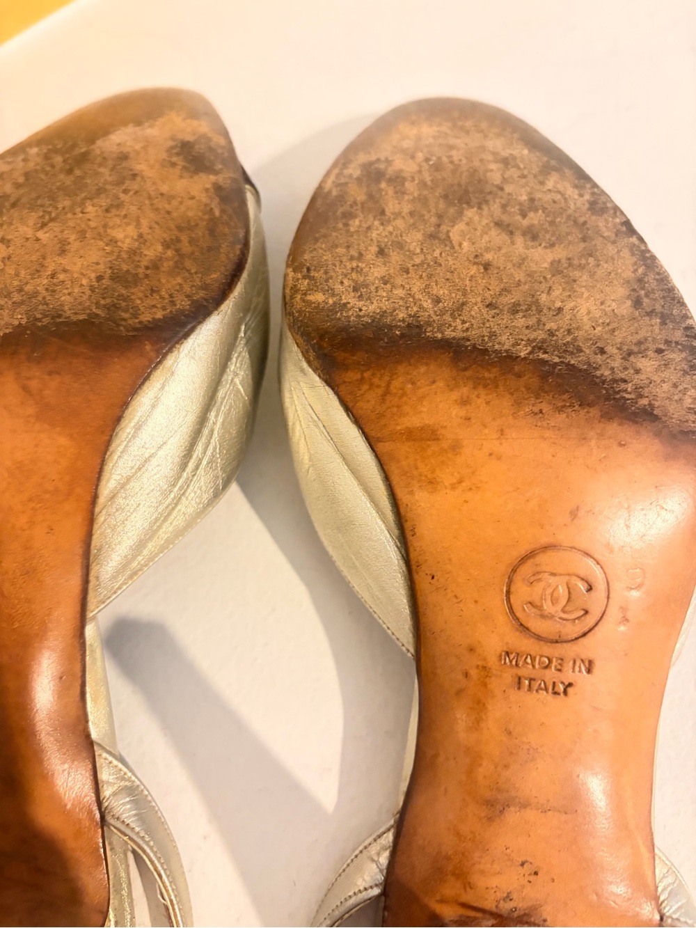 CHANEL Gold Leather Slingback Pumps with Black Cap Toe - Picture 5 of 6
